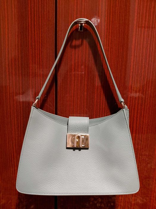 Furla чанта в зелен нюанс