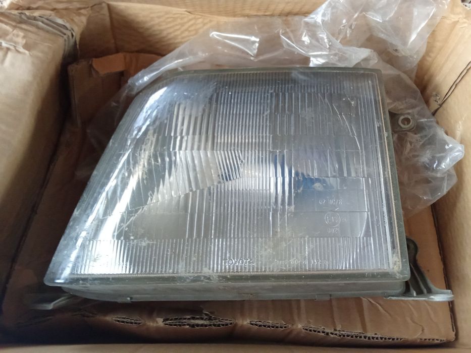 Продам фару переднюю Прадо