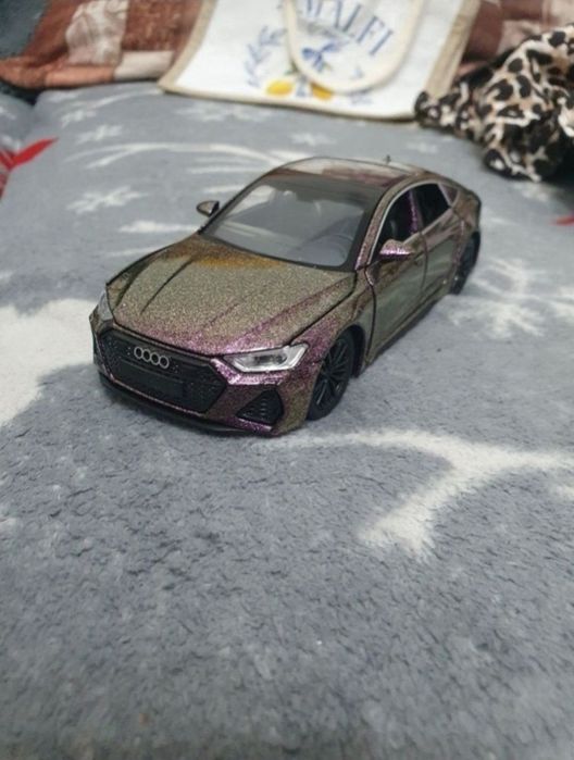 Macheta metalica audi rs7 scara 1:32 noua
