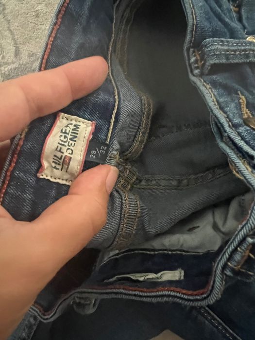 Tommy Hilfiger дамски дънки skinny и тениска