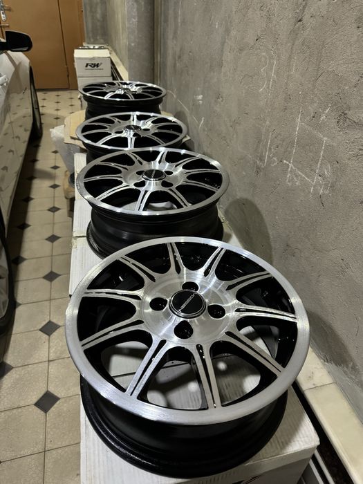 R-14 Vossen Диска.