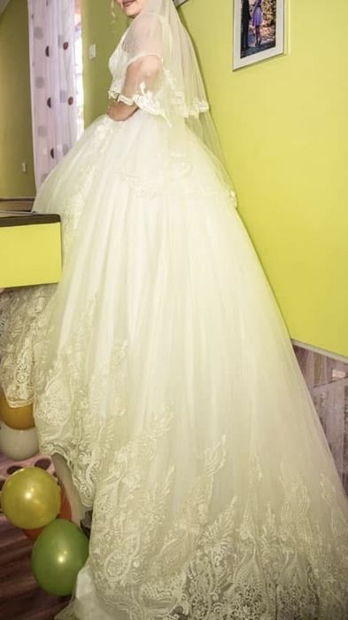 Rochie  de  mireasa  facuta pe comanda