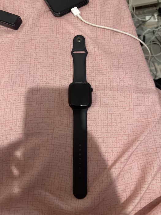 Продам apple watch 7 45 mm