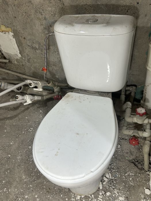 Продается ванна, унитаз, раковина