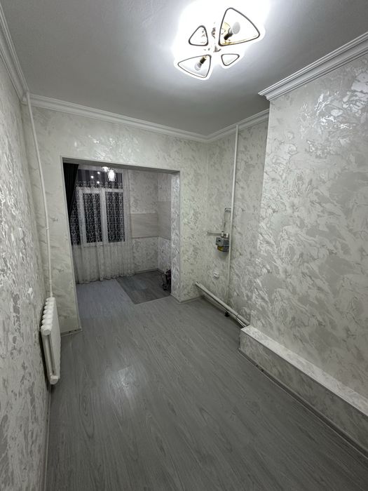 продается 2х комнатная квартира на 3 этаже из 4 рядом с Лавита