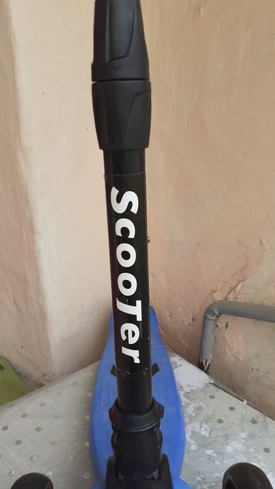 Продаю самокат Скутер