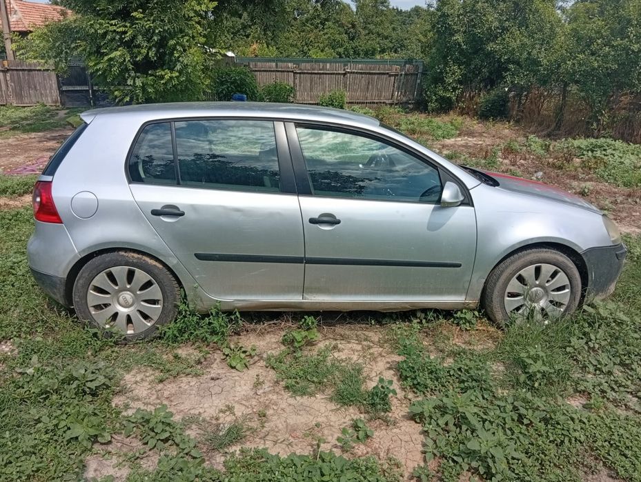 Vand golf 5, motor 2.0 140 cai