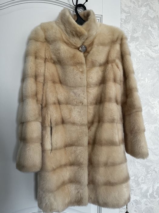 Продам норковую шубу