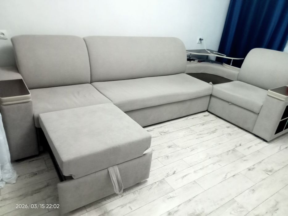 Продам б/у диван.