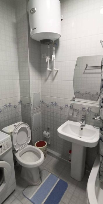 Продается 2комнатная квартира на 1этаже с подвалом в 5этажной  кирпичн