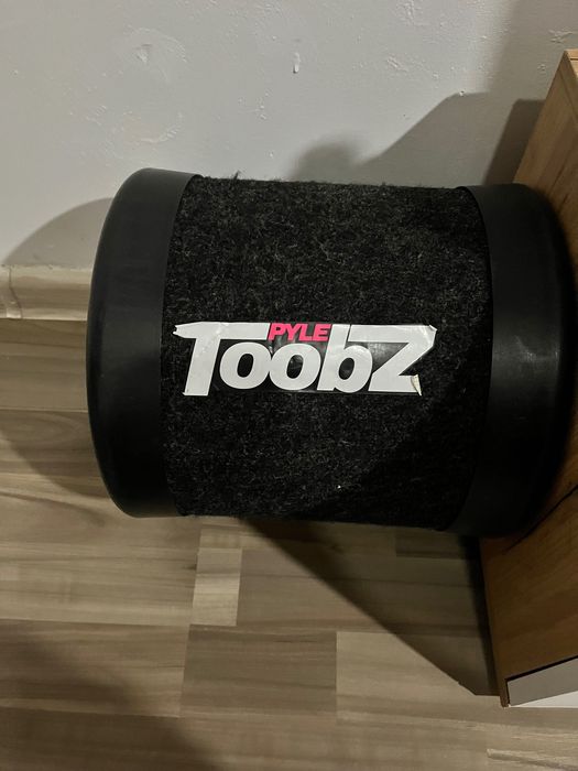 Бас каса за кола