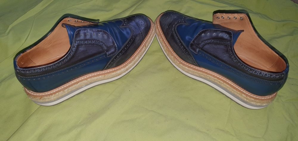 Vand pantofi Prada