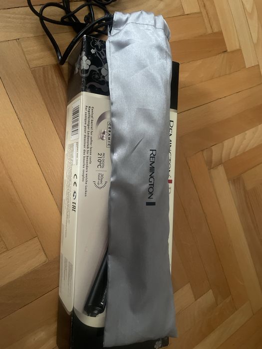 Маша Remington CI95 , керамично покритие ,210°C, Дисплей, Черна