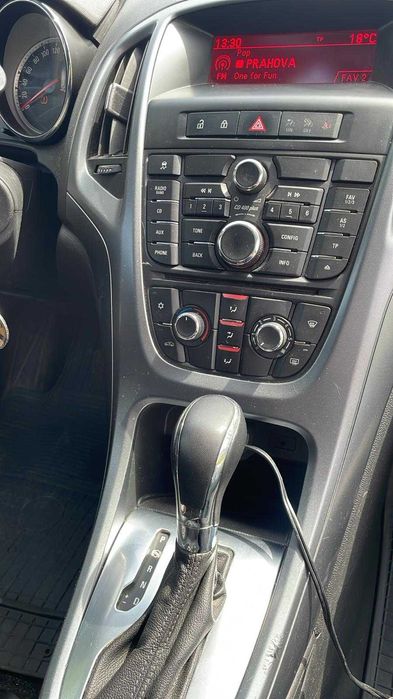 Opel Astra Sports Tourer 2014