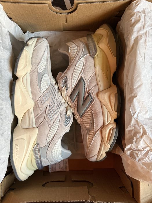 Papuci New Balance 9060