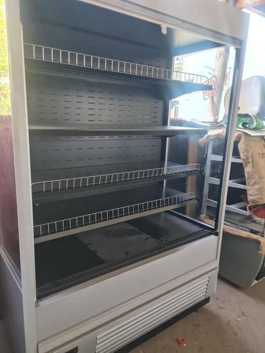 Витринный холодильник