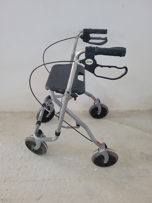 Rolator în condiții bune