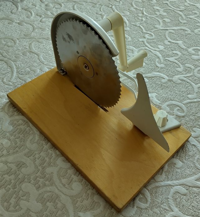 Машинки за рязане на хляб и колбаси