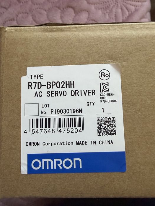 Omron R7D-BP02HH – 200W