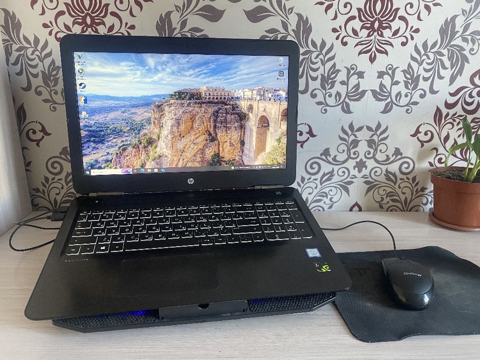 Ноутбук hp сатылады
