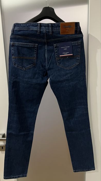 Нов модел дънки TOMMY HILFIGER.Жестоки.Налина серия от 31ви до 38ми р.