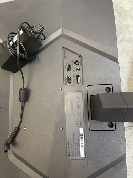 Monitor LG UltraGear 24″ 180Hz