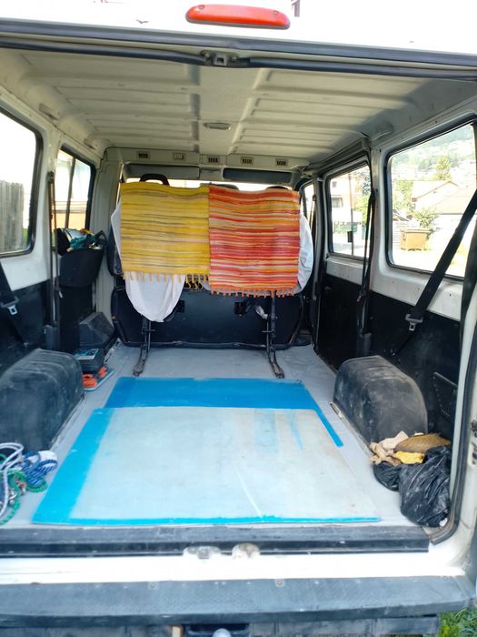Citroen jumper mixta 2.0 HDi 200000 km 6 +3 locuri rabatabile adusa din Spania pe roti toate actele de Spania