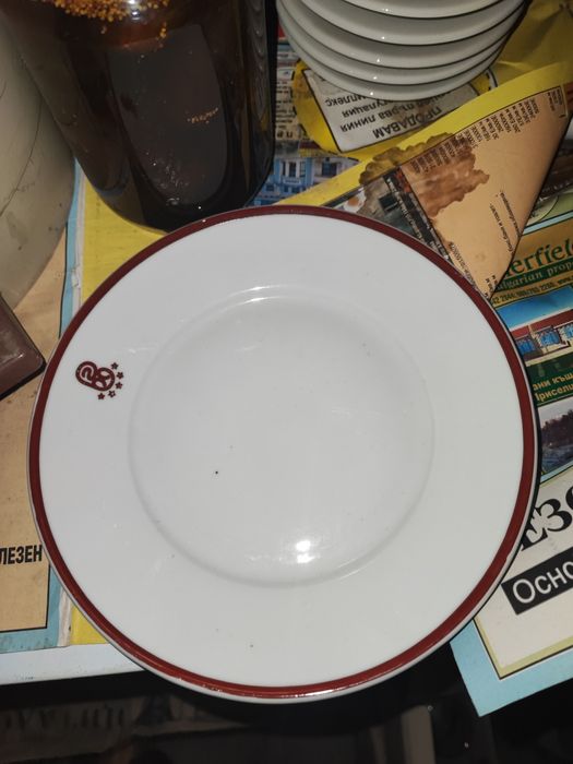 Голям лот от чинии 30 броя