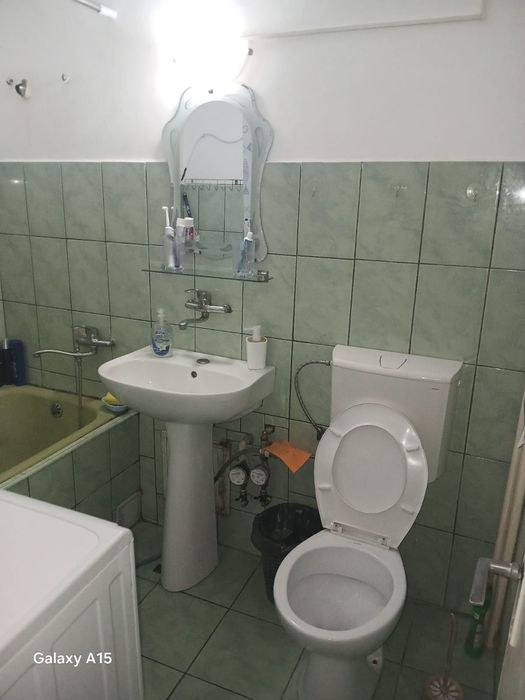 Vând garsoniera mobilata și utilata