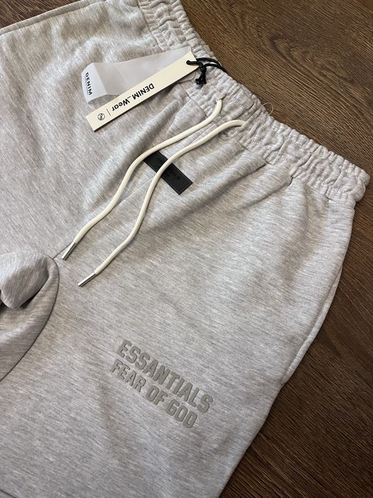 Pantaloni Scurti Essentials