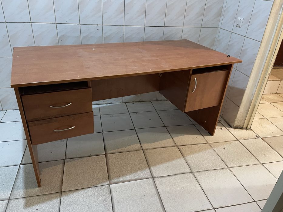 Стол письменный компьютерный