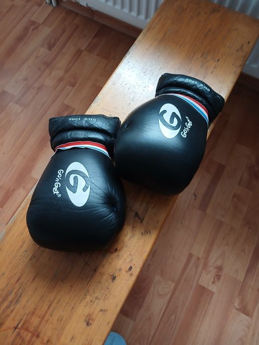 Vand manusi pentru  box