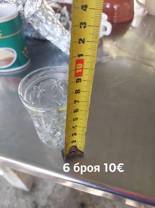 Чашки много запазени.