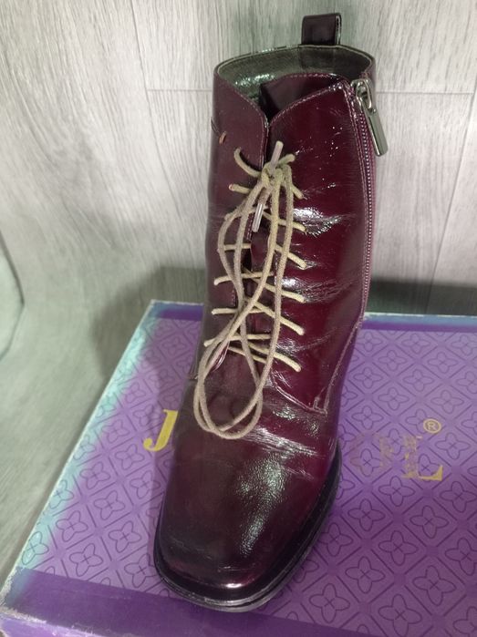 Полу сапожки кожаные