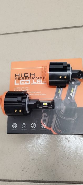 Becuri led H15 lumina alba