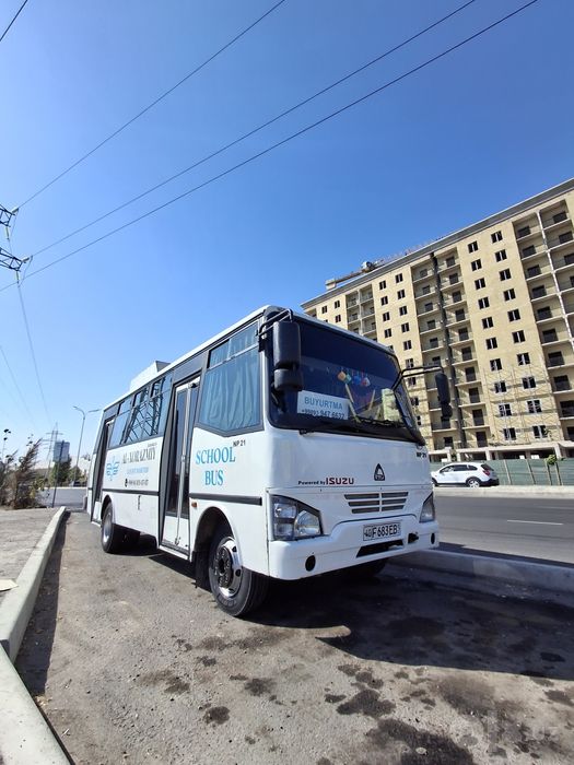 Isuzi Avtobus  NP 21