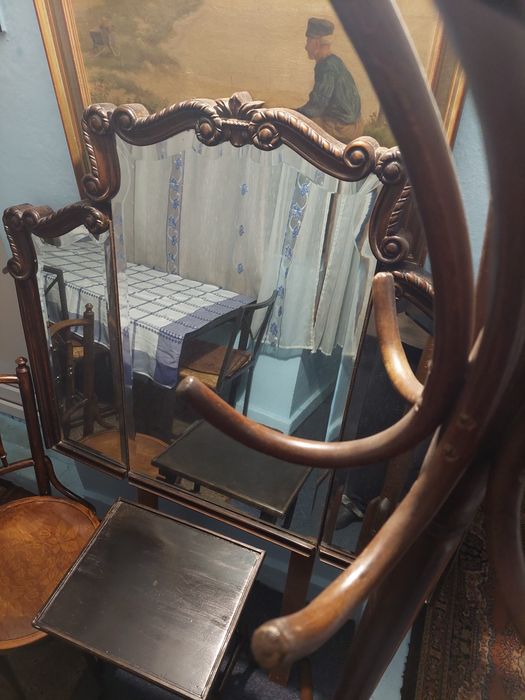 Oglinda,cristal Cipandalle măsuță ,scaun si cuier  thonet e thonet Bur