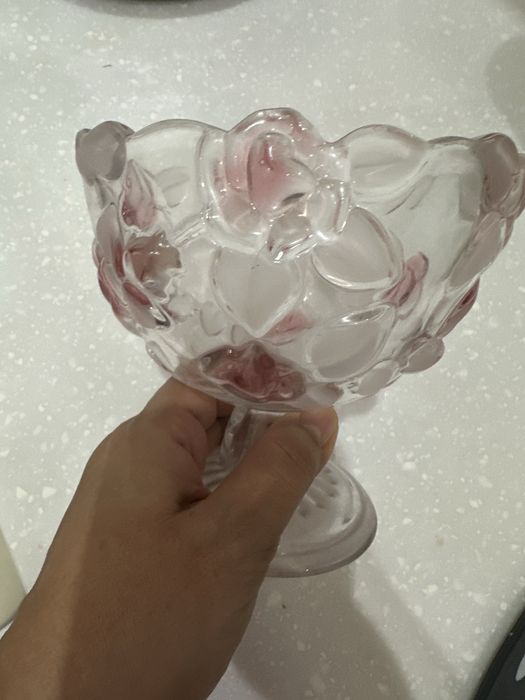 Конфетница с рисунком на ножке