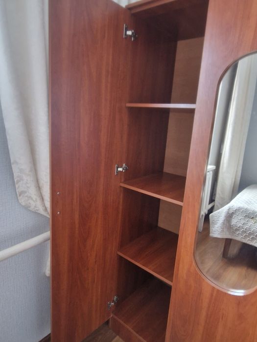 Шкаф спальный комнаты