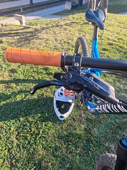 Vând Canyon Strive C.F