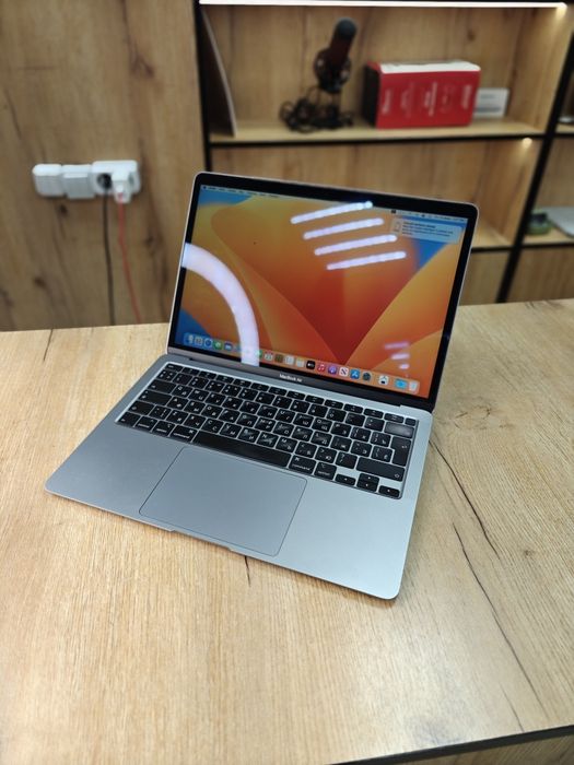 MacBook Air 13 | 2020 | M1 Чип | 8/256гб | Акб 89%