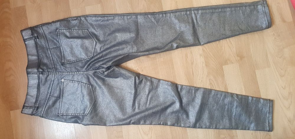 Pantaloni dama argintii