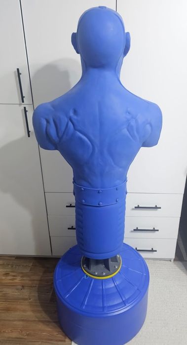 Герман , боксёрская груша