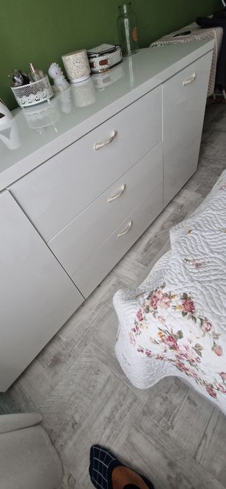 Comoda sertare din mdf.