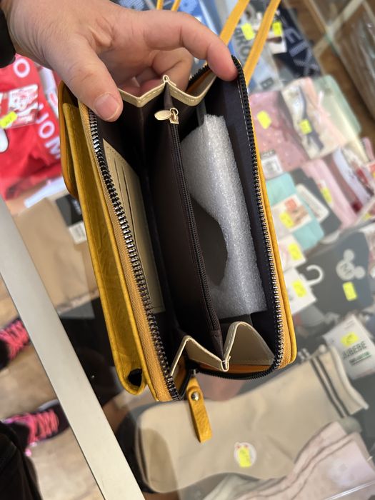 Практична чантичка