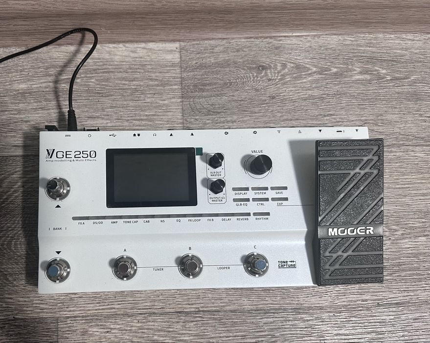 Гитарный процессор mooer ge250