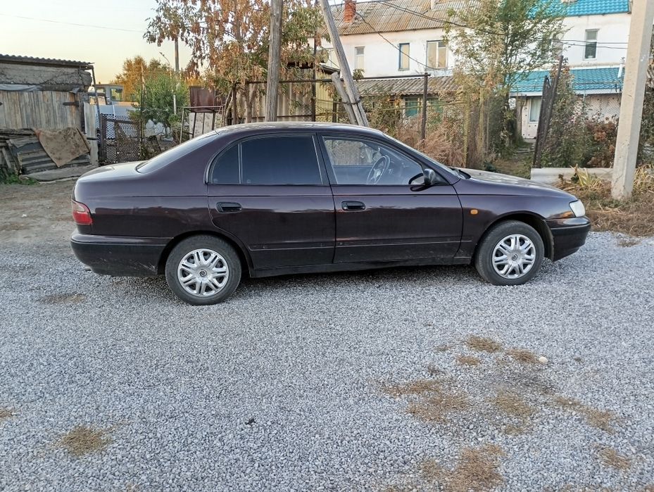 Продам Toyota carina e
