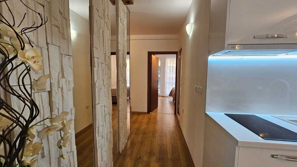 Продава се Тристаен апартамент в к.к. Слънчев бряг - 112 кв.м за 1160 €/кв.м - Снимка #2