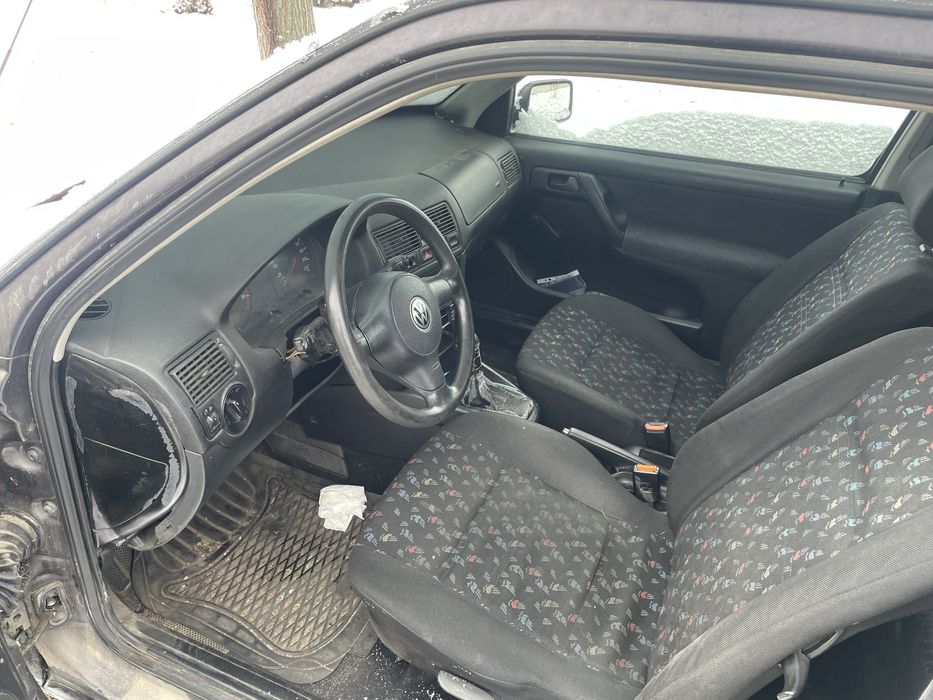 Голф 3  1.8 на части