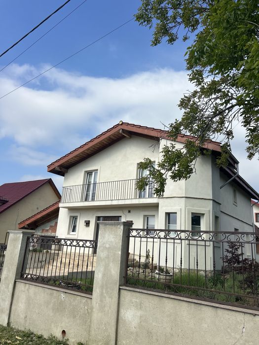Casă Individuală Premium de Vânzare Finisaje de calitate Design clasic Lețcani